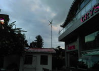 Chine Panneaux solaires solaires et moulins à vent hybrides du système 12KW de génération d&#039;énergie éolienne pour la ferme société